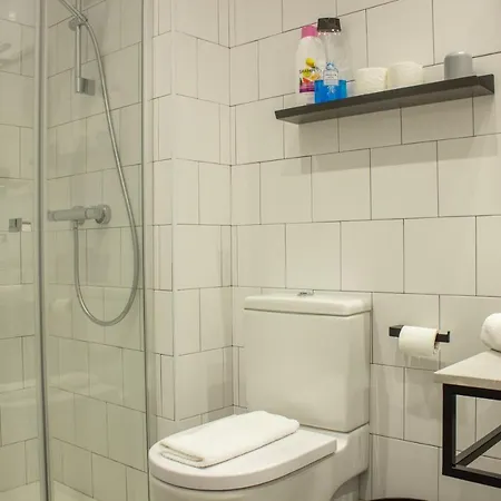 B4r Self Check In 3* 毕尔巴鄂