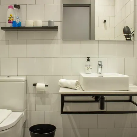 B4r Self Check In Maison d'hôtes Bilbao