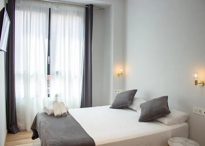 B4r Self Check In 3* Bilbao