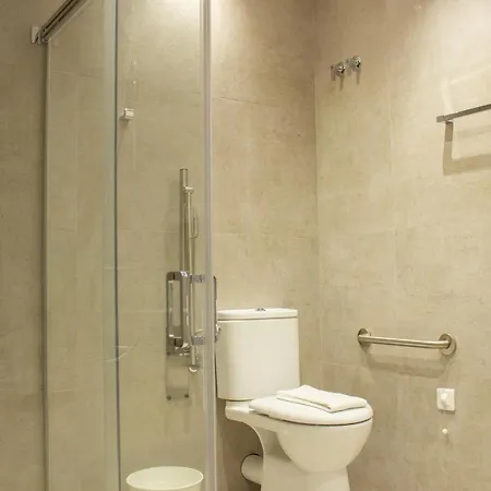 B4r Self Check In בילבאו